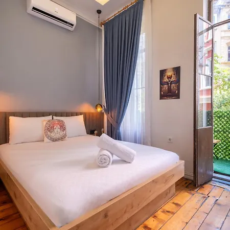 Medusa Historic Luxury Galata